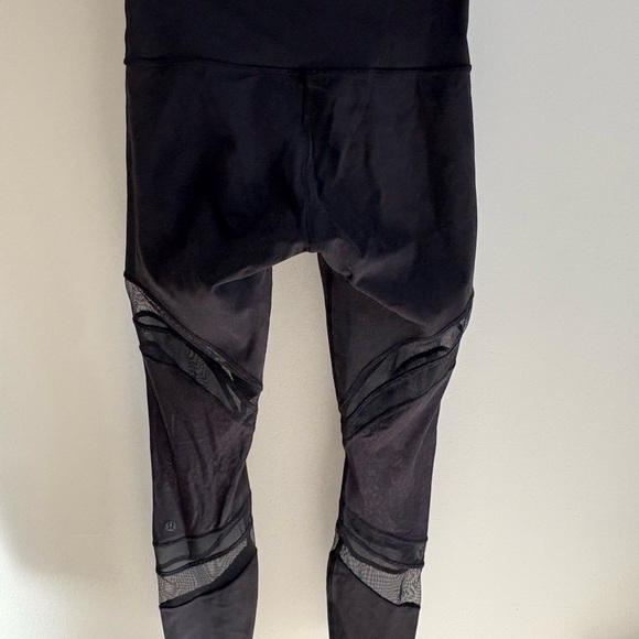LULULEMON SPECIAL EDITION MESH LEGGINGS - Picture 4 of 9